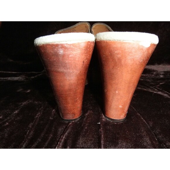 NEW by XHILARATION, CLOGS, TAN, SIZE 9.5 MEDIUM (HEELS 4") MADE IN BRAZIL - Picture 12 of 13